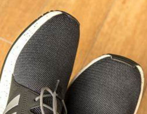 Ultime soluzioni aziendali su materiale della scarpa