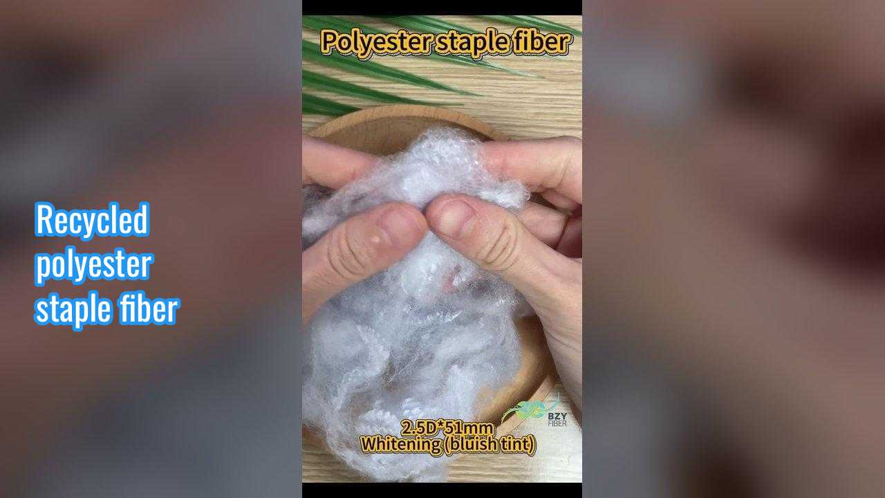 Un buon prezzo. Fibra di poliestere riciclato a fiocco 2.5D Sbiancante (tinta bluastra) Adatto per la produzione di filati Materie prime di alta qualità in linea