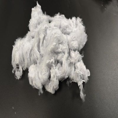 Fibra Staple di poliestere solido di buona qualità riciclata 1.4D*38mm