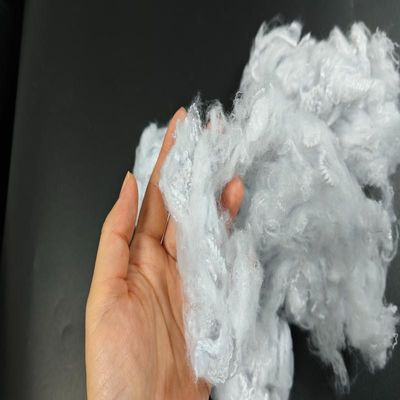 1.4D*38mm PSF Fibra a base di poliestere rigenerato solido per filati