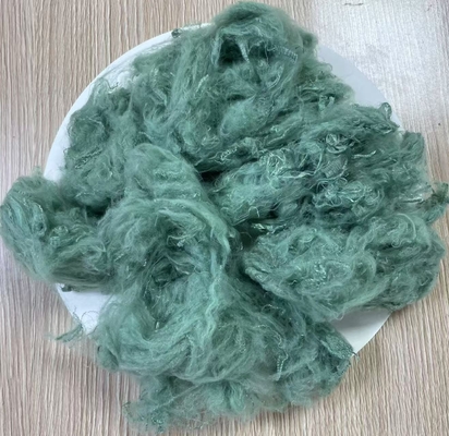 Un buon prezzo. Fibra di poliestere colorata in massa 1.5D 38mm ad alta tenacità in linea