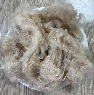 Un buon prezzo. Fibra di poliestere colorata dopata ad alta tenacità di grado A in linea