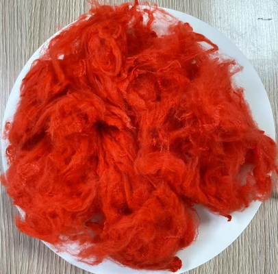 Un buon prezzo. Fibra di poliestere colorata 1.5D 38mm alta resistenza alle pieghe in linea