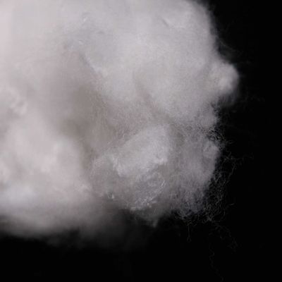 Un buon prezzo. Fibra di poliestere a taglio corto 38 mm bianca non siliconizzata in linea