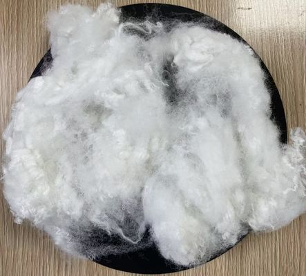 Un buon prezzo. Fibra di poliestere vergine 15D 64mm Bianco Standard GRS Certificato in linea