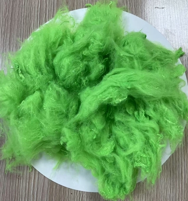 Un buon prezzo. Fibra di poliestere riciclata 1.5D 38mm verde mela in linea