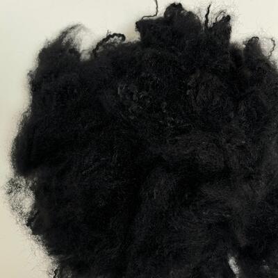 6D×51mm Fibra di poliestere nera riciclata con proprietà idrorepellenti per riempimento e uso non tessuto