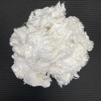 Un buon prezzo. Fibra di cellulosa di liocellule di alta FR morbida 1.33D*38MM, fibra resistente al fuoco durevole per hotel in linea